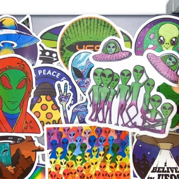 Alien Stickers - Picture 4 of 6